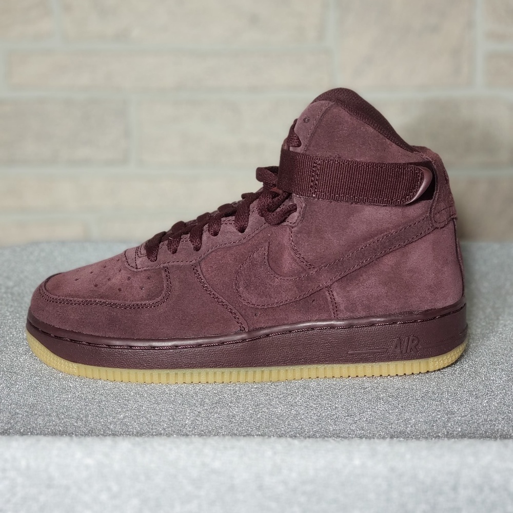 Nike Air Force 1 - Picture 1 of 4